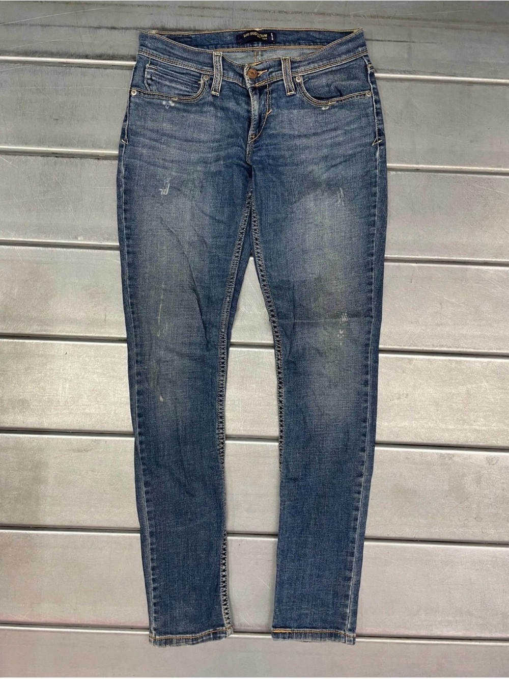 Levi's Women's Dark Blue Skinny Jeans 524, size 29x30, Low Rise